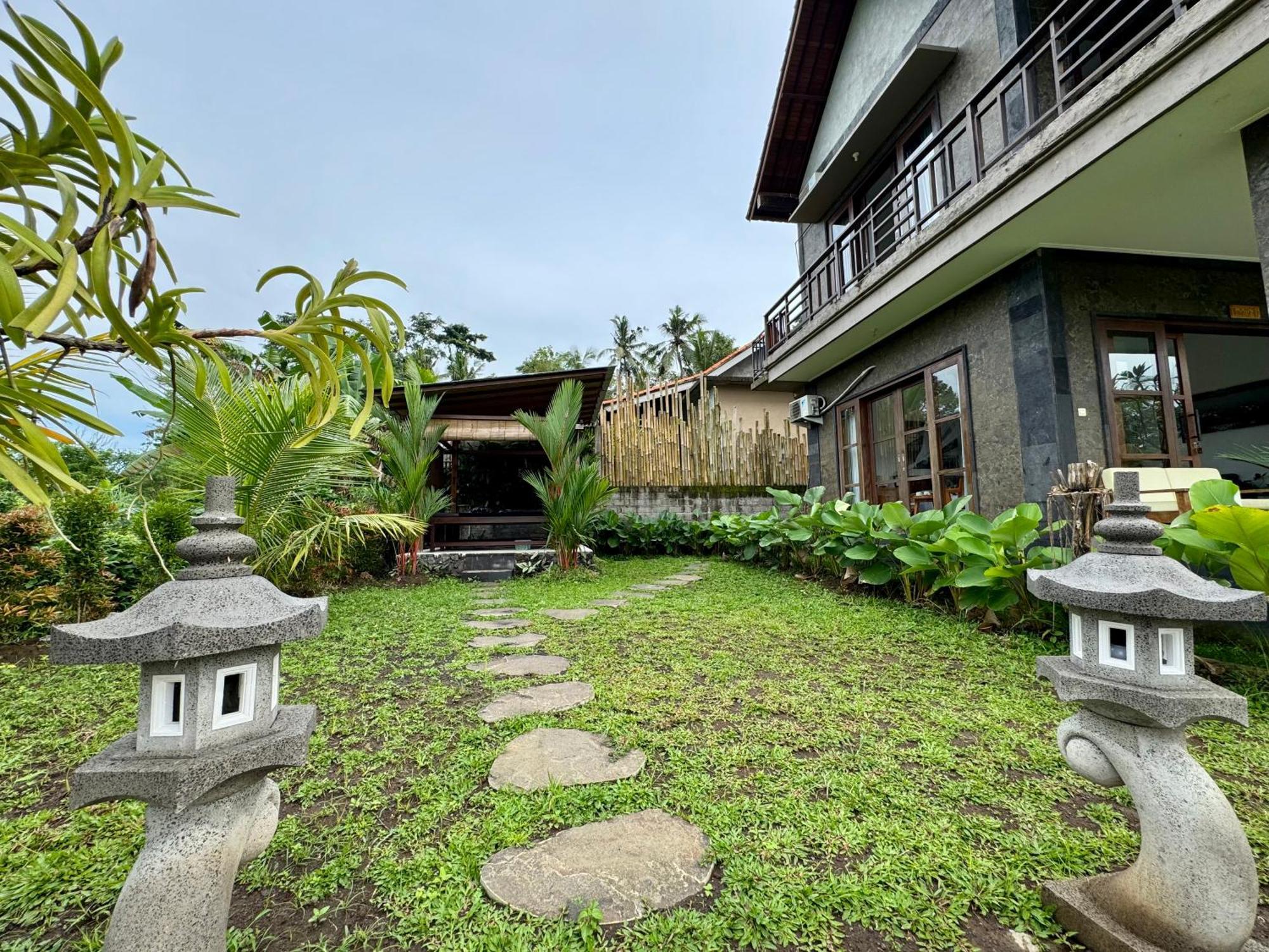 Ume Dukuh Home Sidemen Sidemen  Exterior photo